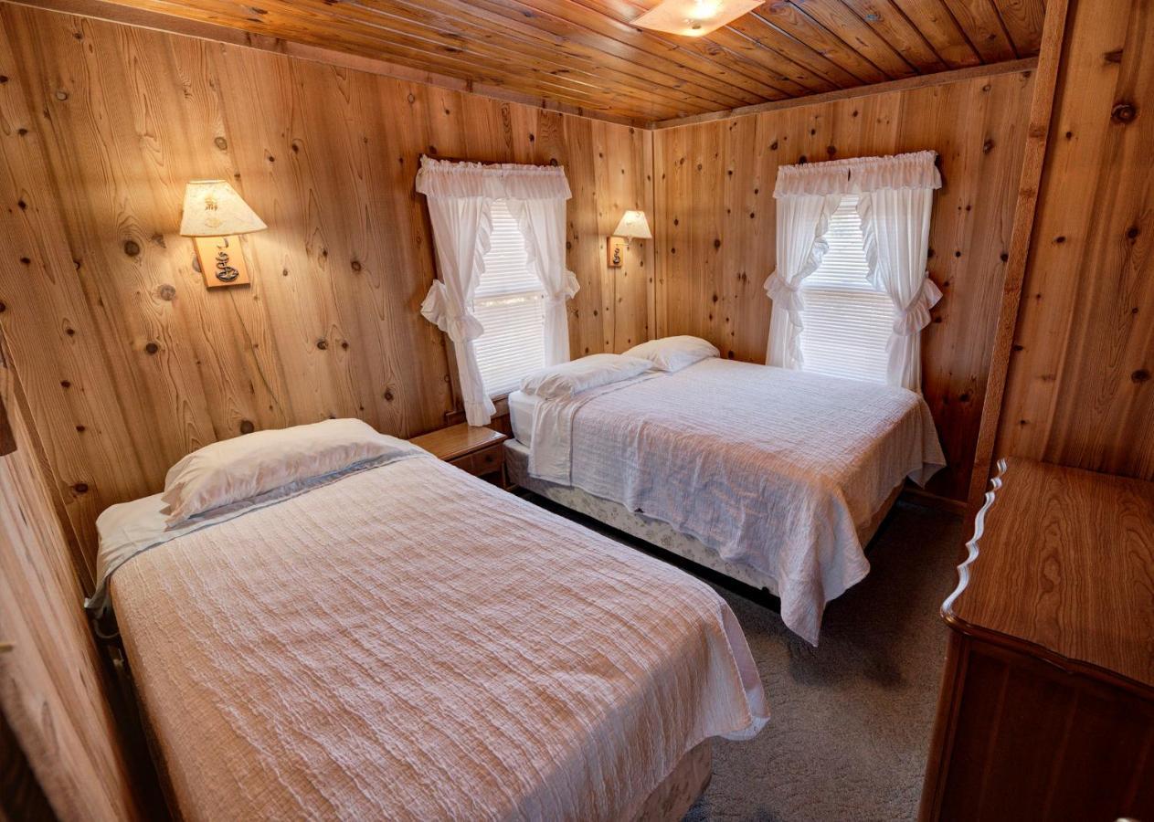 Outer Banks Motel - Village Accommodations บักซ์ตัน ภายนอก รูปภาพ